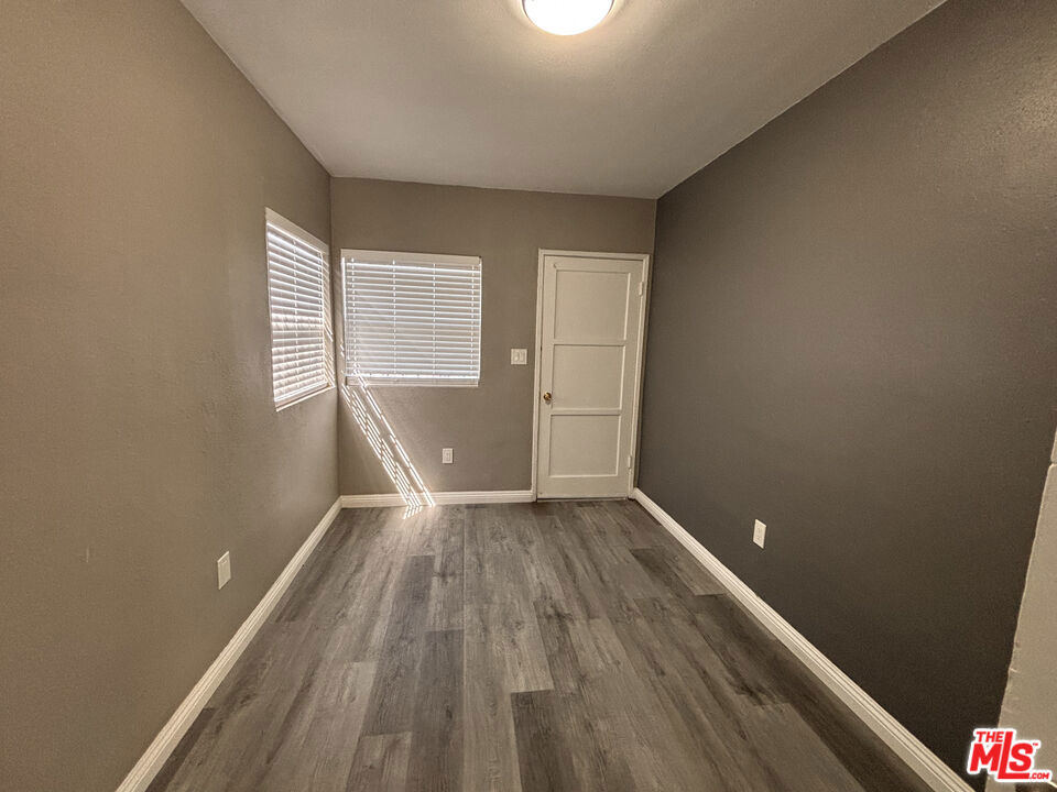 1000 N Sloan Avenue Property Photo 12