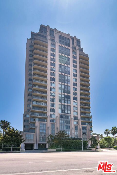 10800 Wilshire Boulevard 1101 Property Photo 2