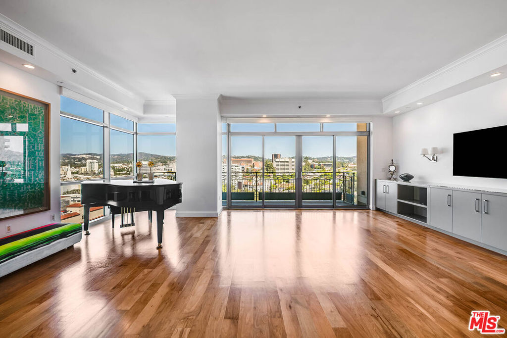 10800 Wilshire Boulevard 1101 Property Photo 7
