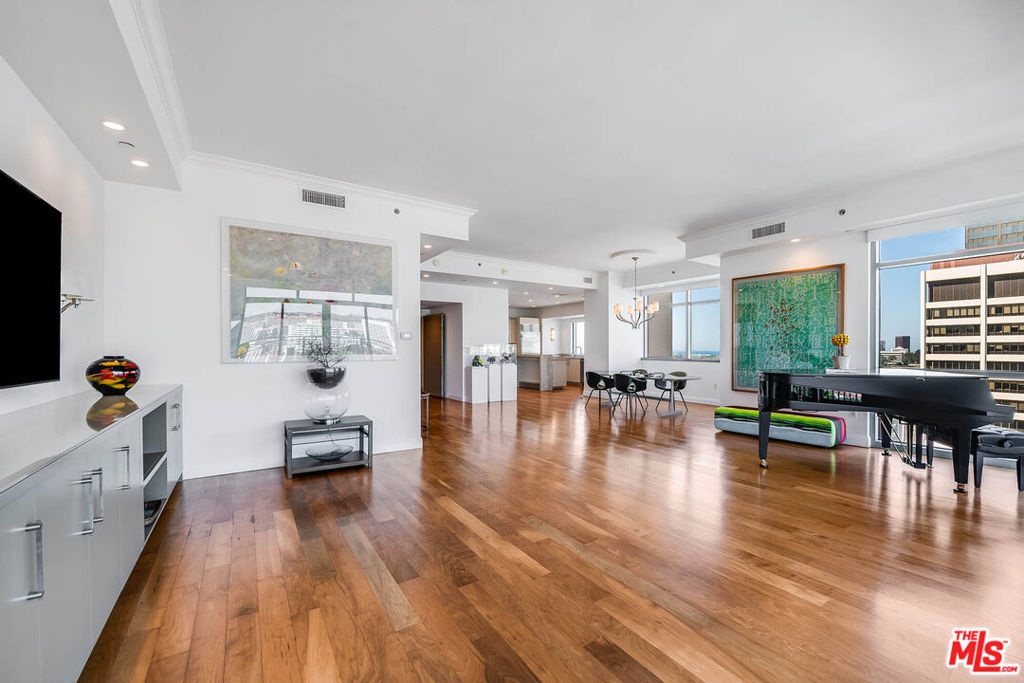 10800 Wilshire Boulevard 1101 Property Photo 13
