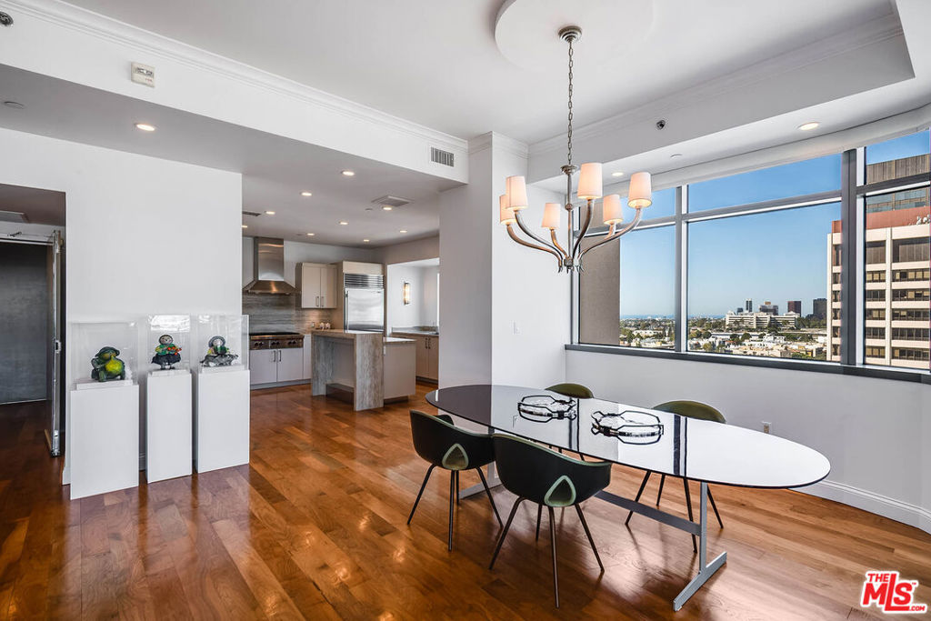 10800 Wilshire Boulevard 1101 Property Photo 14