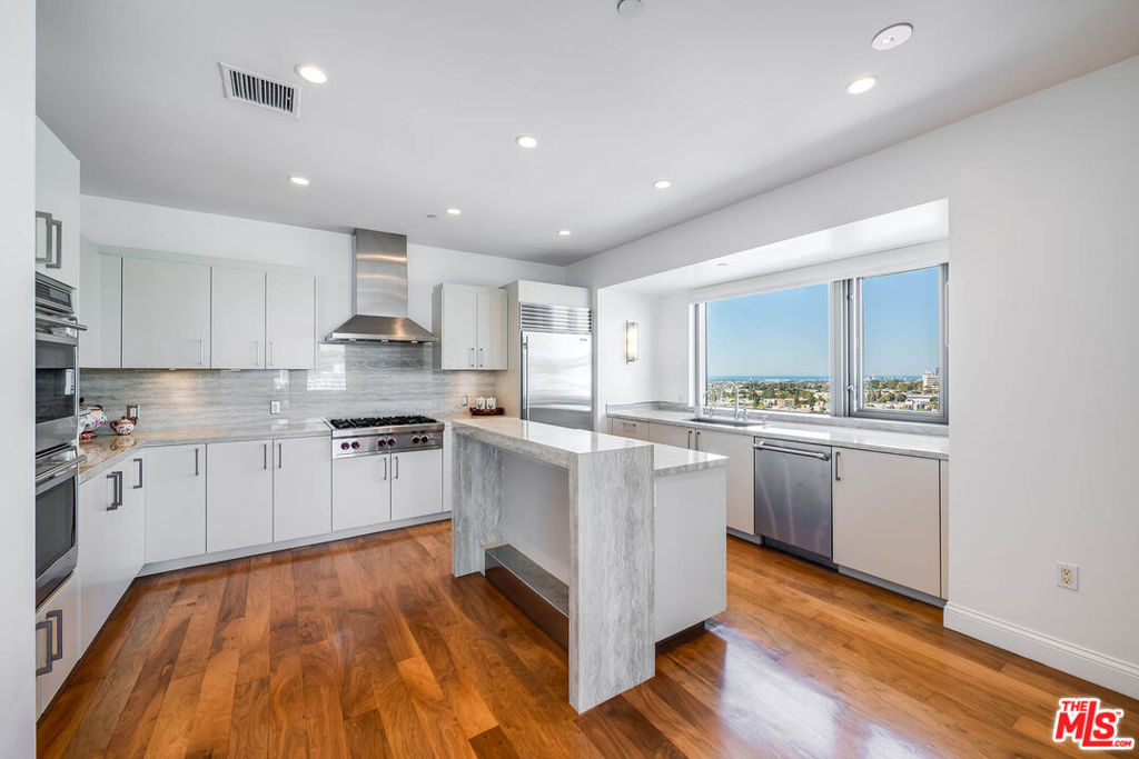 10800 Wilshire Boulevard 1101 Property Photo 15