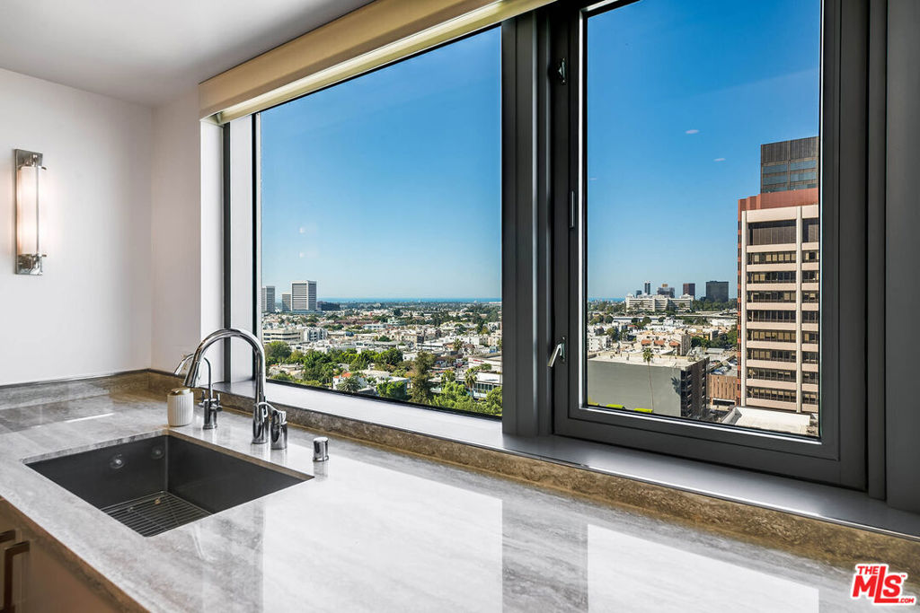 10800 Wilshire Boulevard 1101 Property Photo 16
