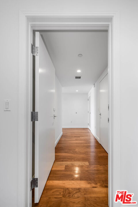 10800 Wilshire Boulevard 1101 Property Photo 25