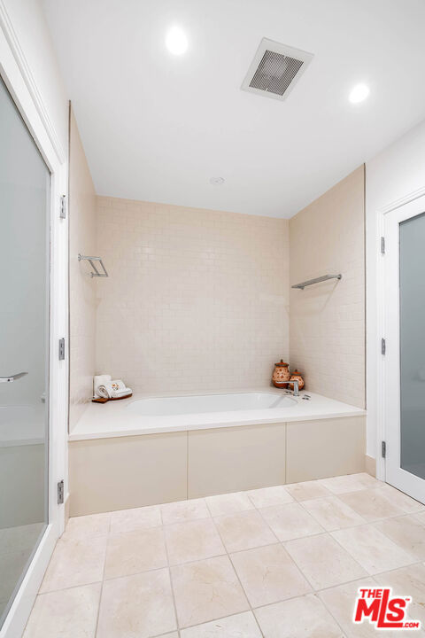 10800 Wilshire Boulevard 1101 Property Photo 29