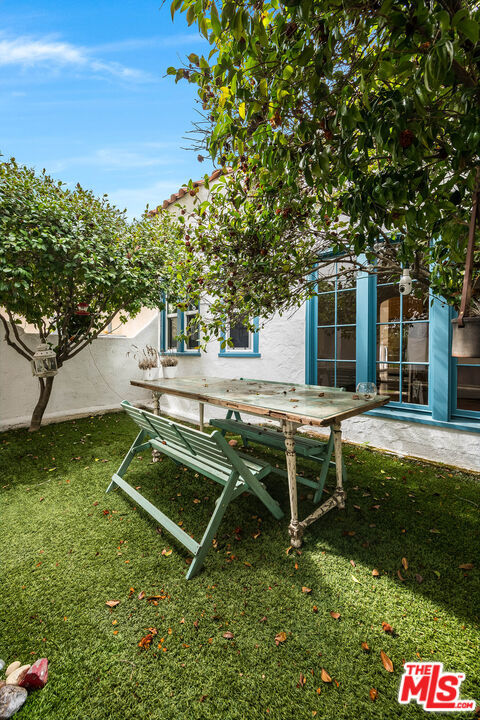 745 N Brighton Street Property Photo 10