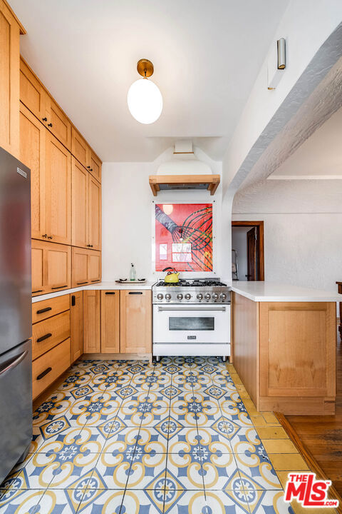 745 N Brighton Street Property Photo 17