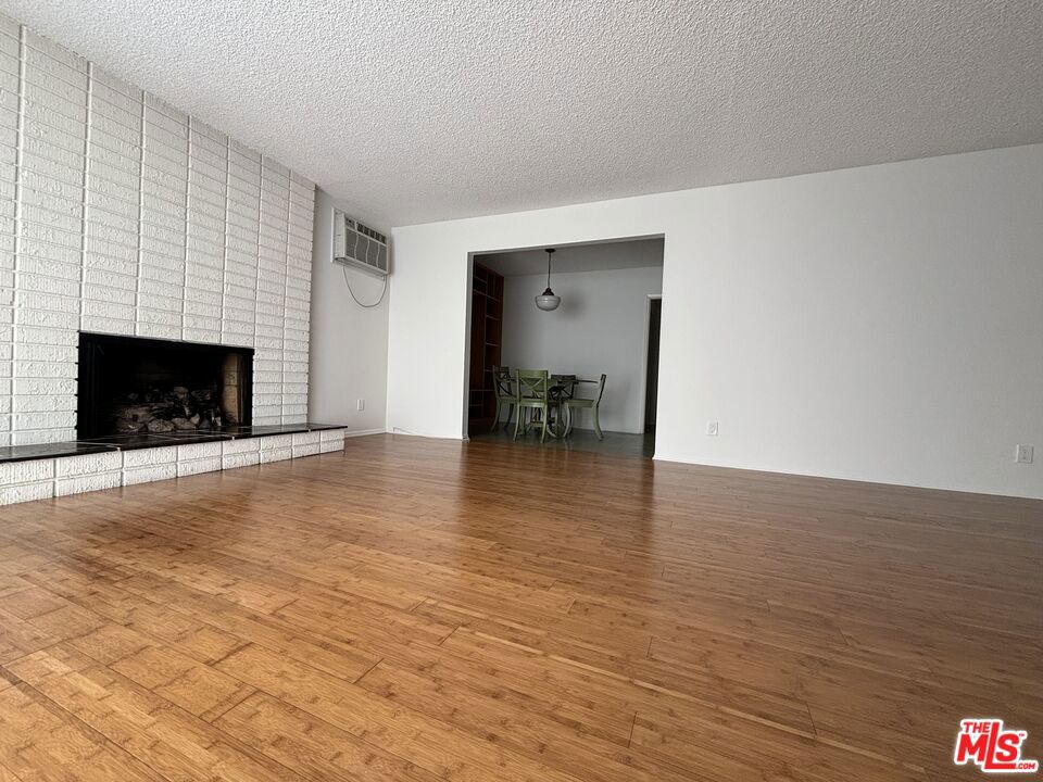 1807 Taft Avenue 2-3 Property Photo 6