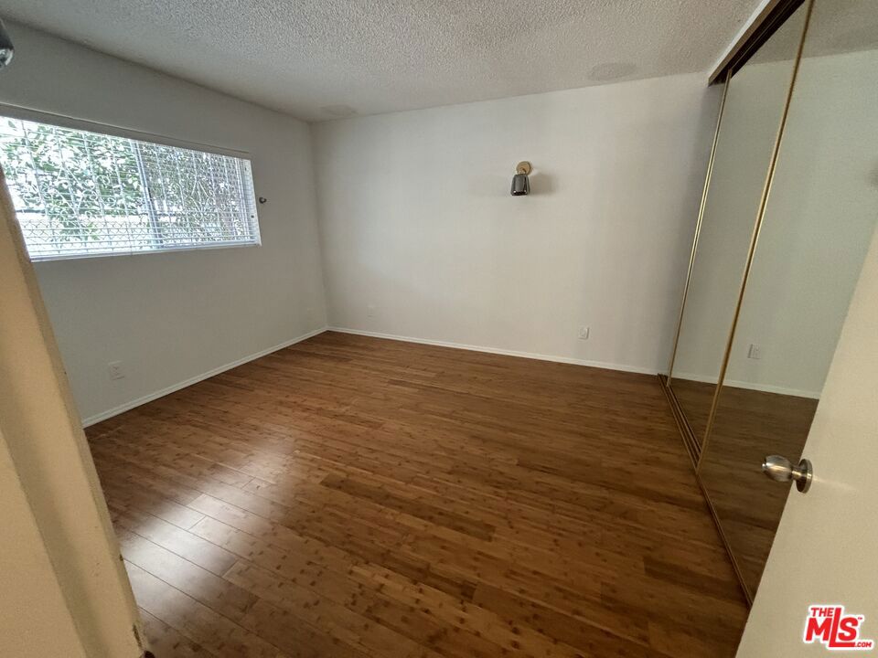 1807 Taft Avenue 2-3 Property Photo 13