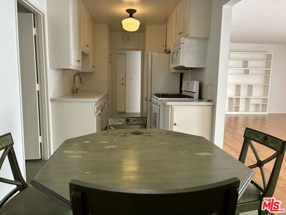 1807 Taft Avenue 2-3 Property Photo 17