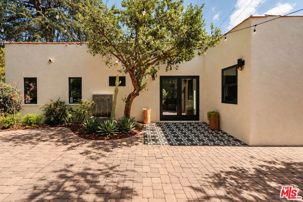 3221 Griffith Park Boulevard Property Photo 37