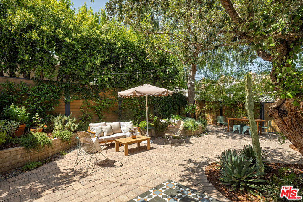 3221 Griffith Park Boulevard Property Photo 39