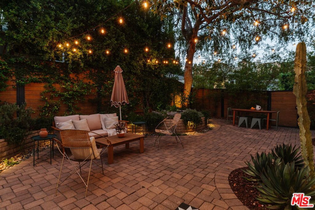 3221 Griffith Park Boulevard Property Photo 42