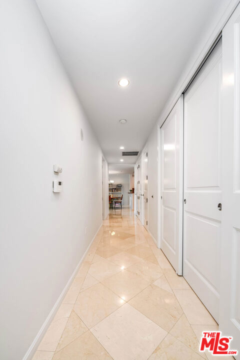 10727 Wilshire Boulevard 502 Property Photo 9