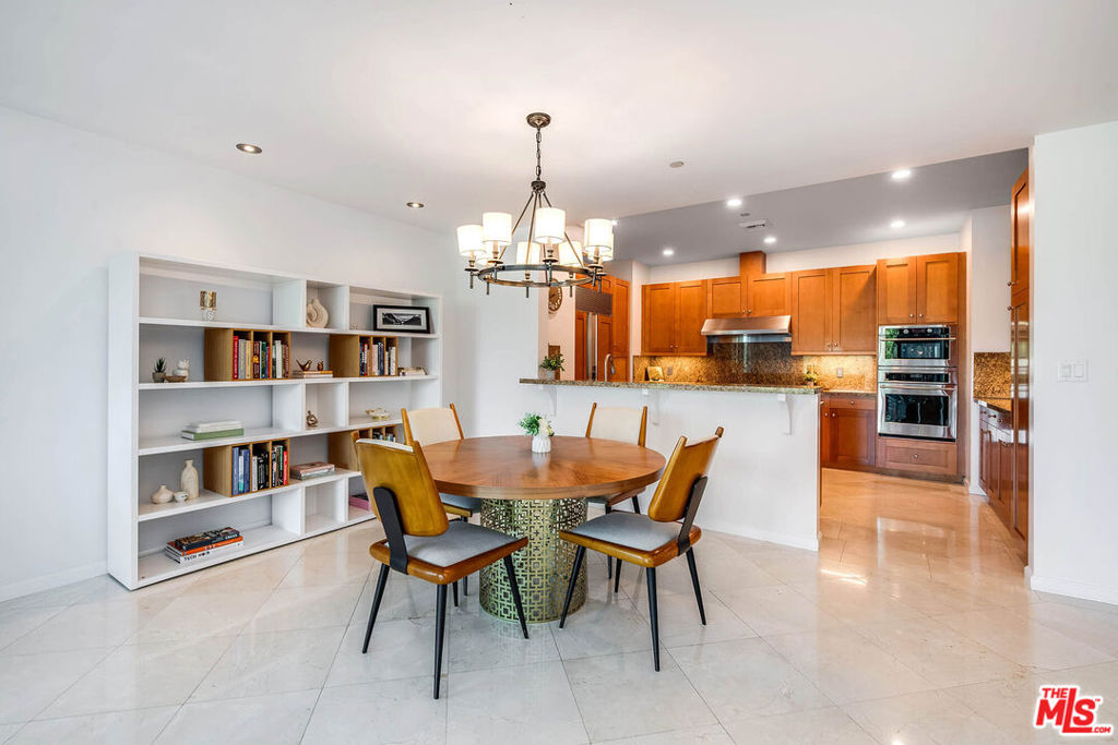 10727 Wilshire Boulevard 502 Property Photo 14