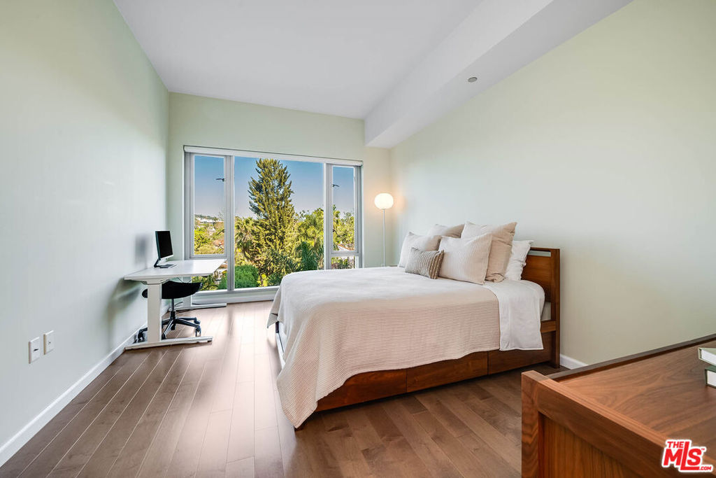 10727 Wilshire Boulevard 502 Property Photo 19