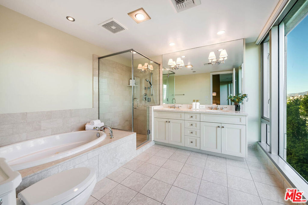10727 Wilshire Boulevard 502 Property Photo 24