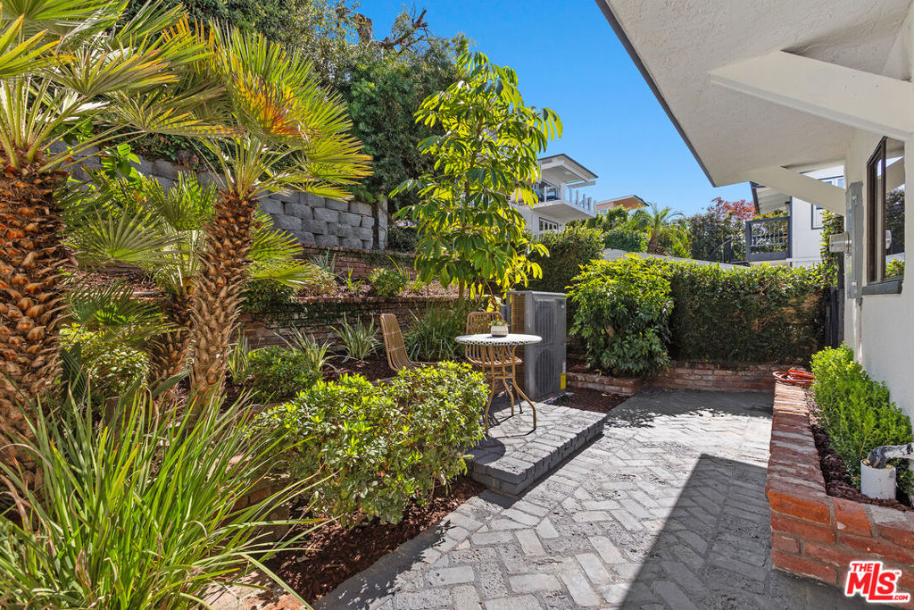 1130 Del Mar Avenue Property Photo 25