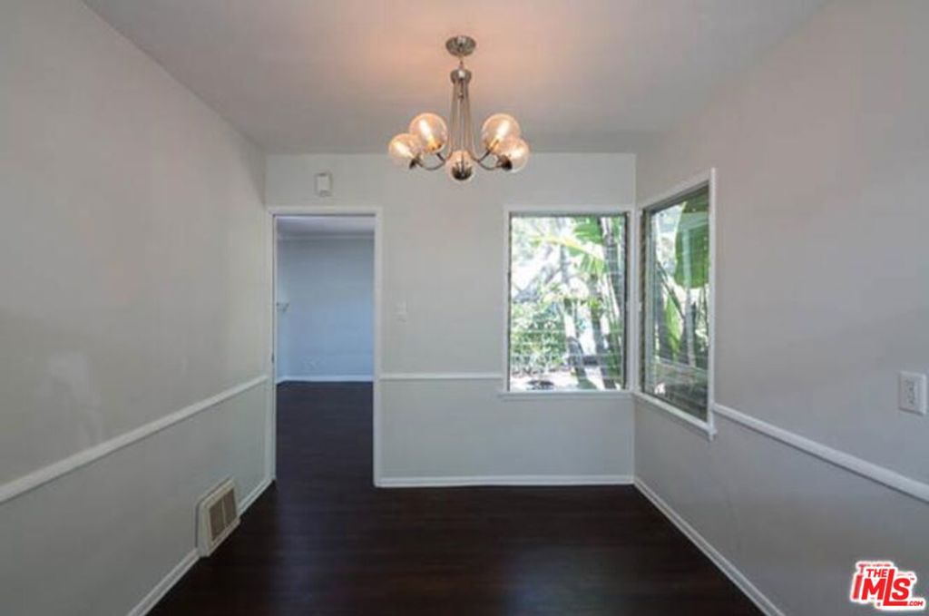 2117 Alcyona Drive Property Photo 9