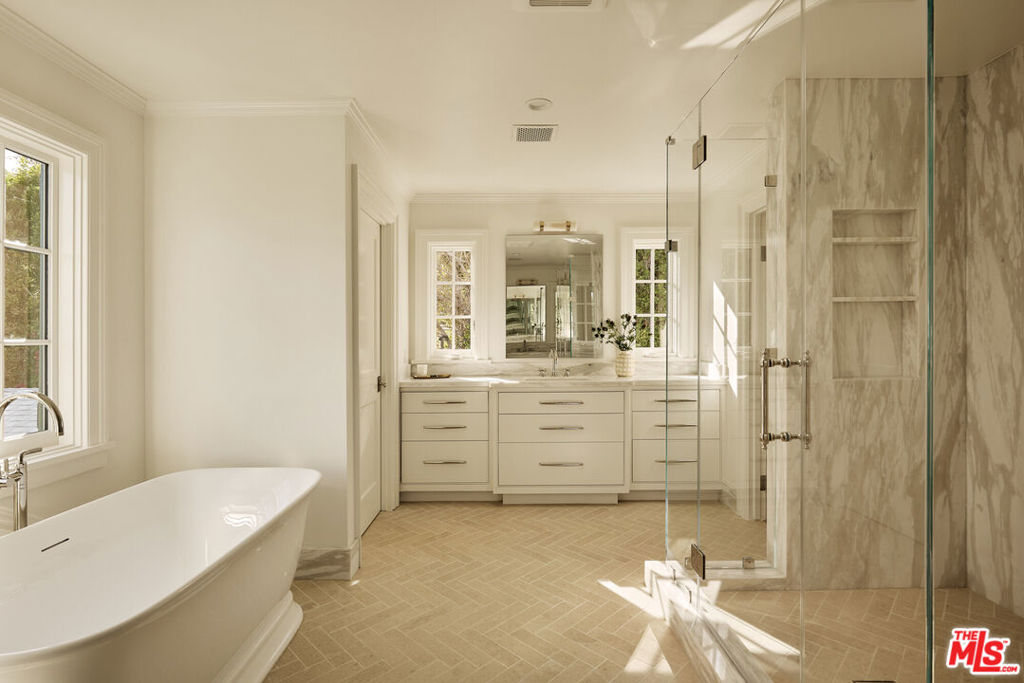 31 Oakmont Drive Property Photo 17