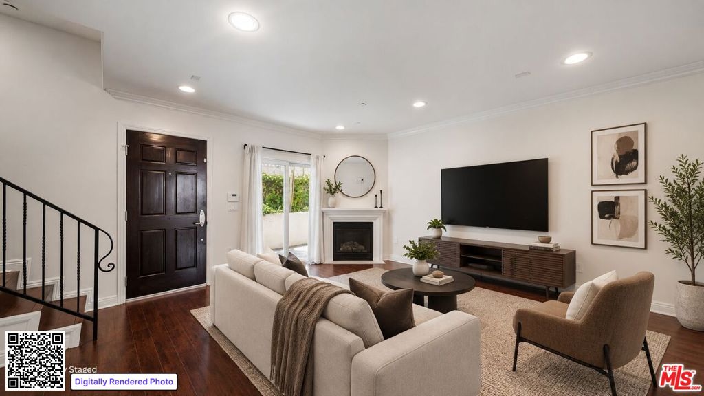 1529 S Beverly Drive 4 Property Photo 1