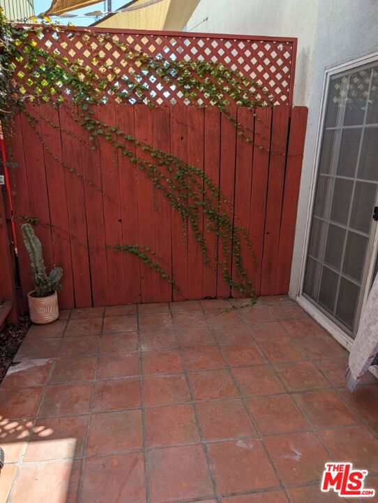 1920 Euclid Street Property Photo 6