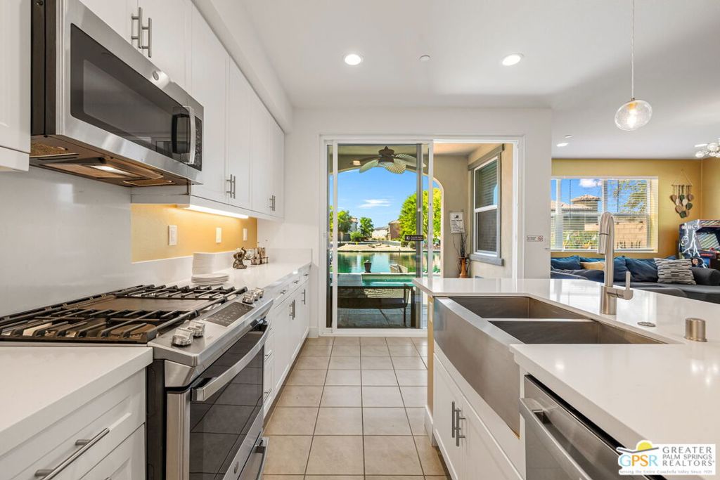43241 Pietra Court Property Photo 12