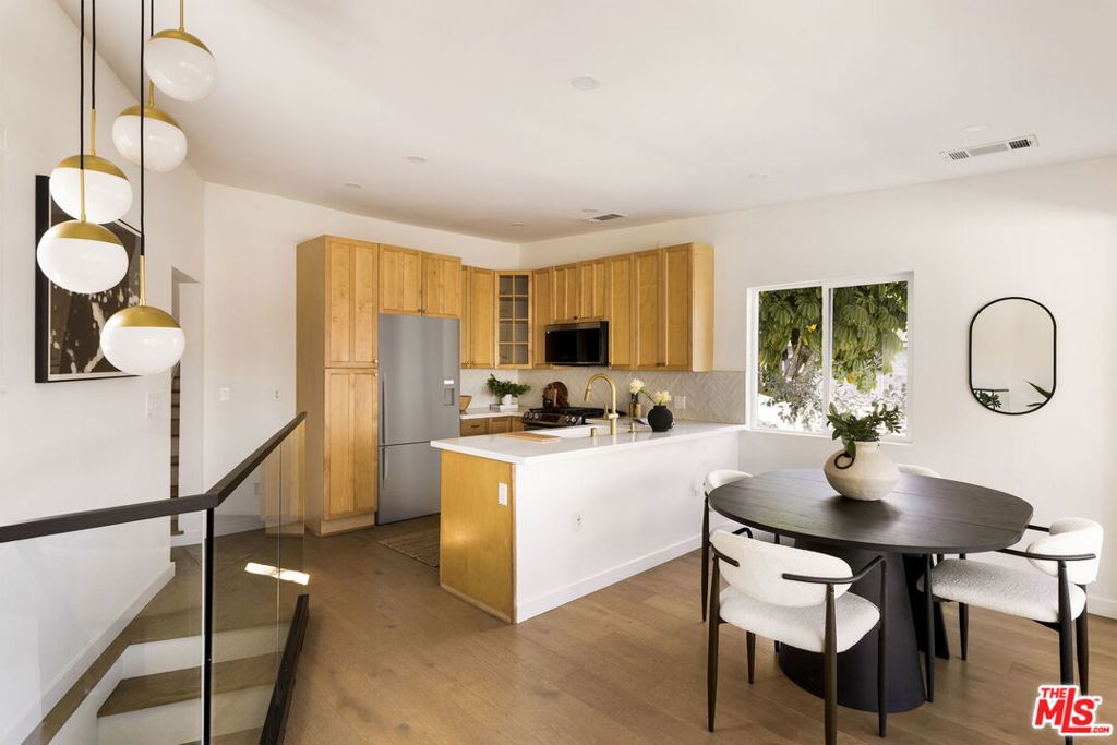 6837 Cahuenga Park Trail Property Photo 7