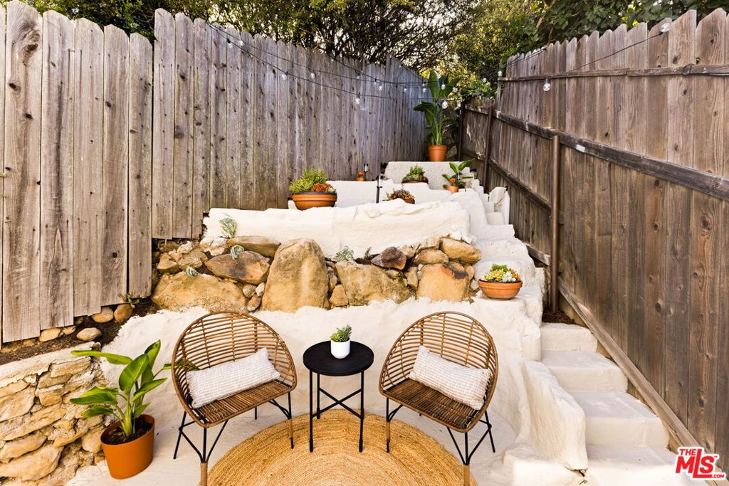 6837 Cahuenga Park Trail Property Photo 21