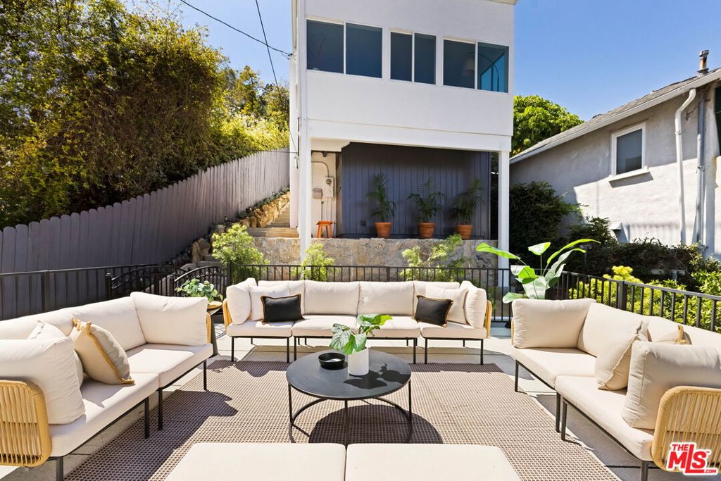 6837 Cahuenga Park Trail Property Photo 32