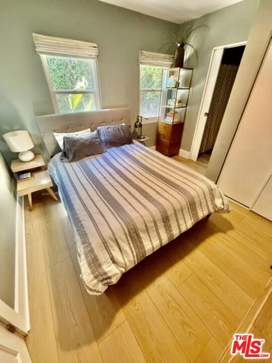 1202 N Poinsettia Place Property Photo 18
