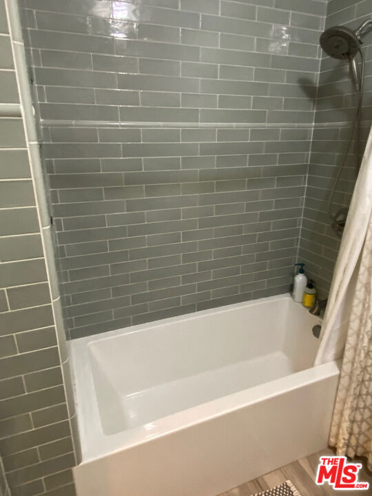 1202 N Poinsettia Place Property Photo 19