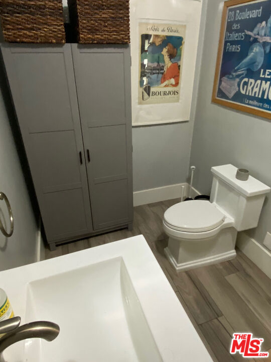 1202 N Poinsettia Place Property Photo 20