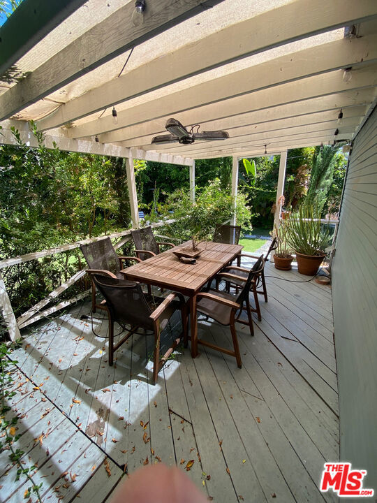 1202 N Poinsettia Place Property Photo 22