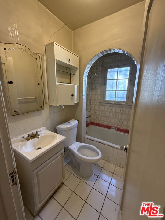 4150 5th Avenue Property Photo 10