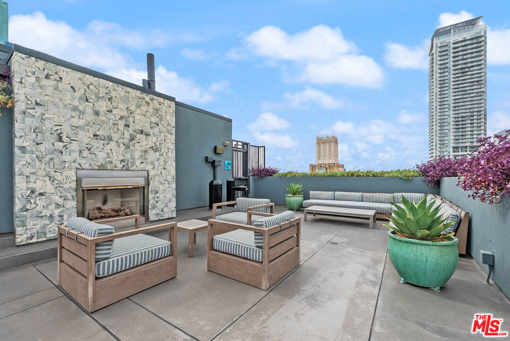 849 S Broadway M09 Property Photo 22