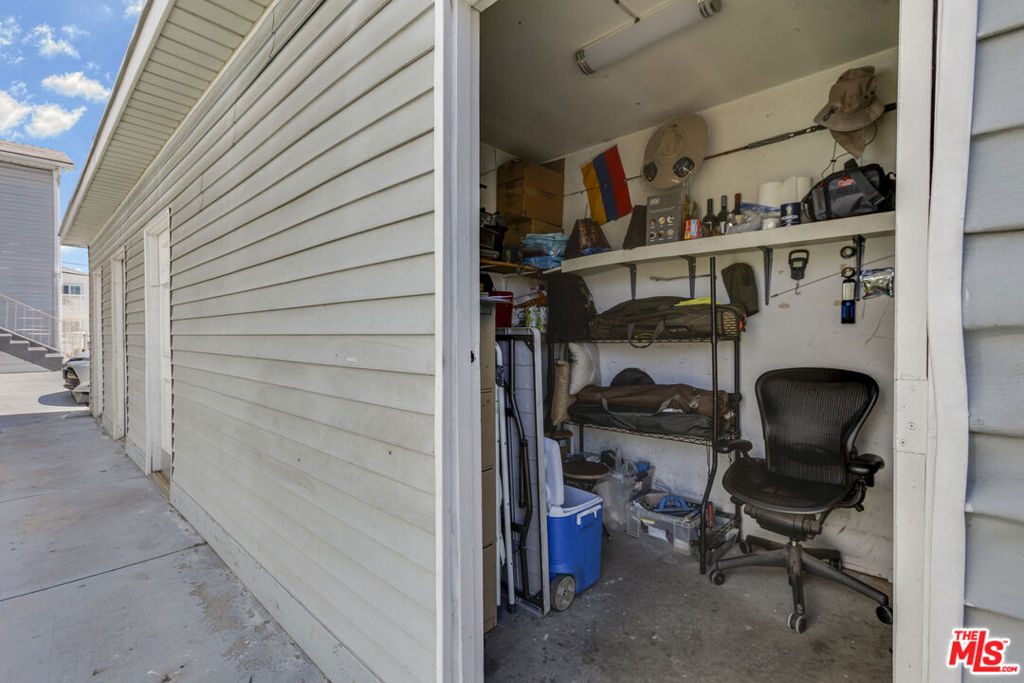 11901 Valerio Street Property Photo 16