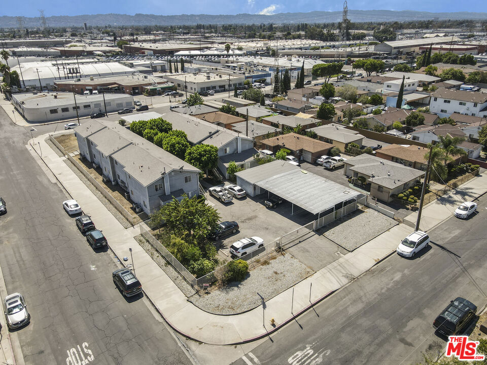 11901 Valerio Street Property Photo 25
