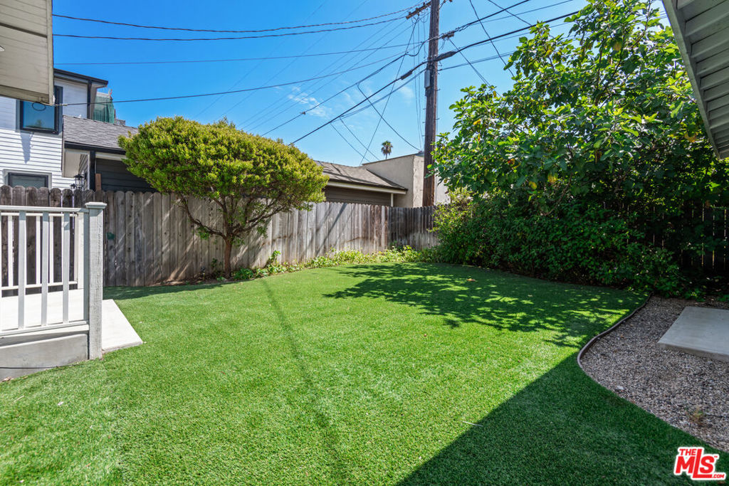222 N St Andrews Place Property Photo 62