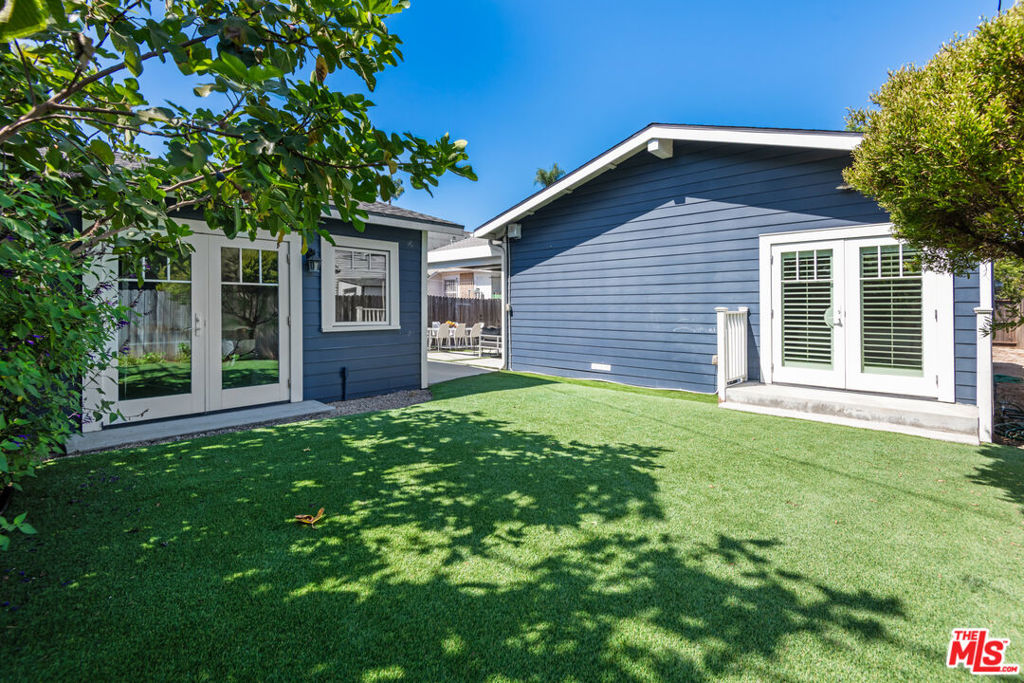 222 N St Andrews Place Property Photo 63