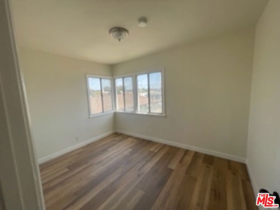 735 W Imperial Highway Property Photo 6
