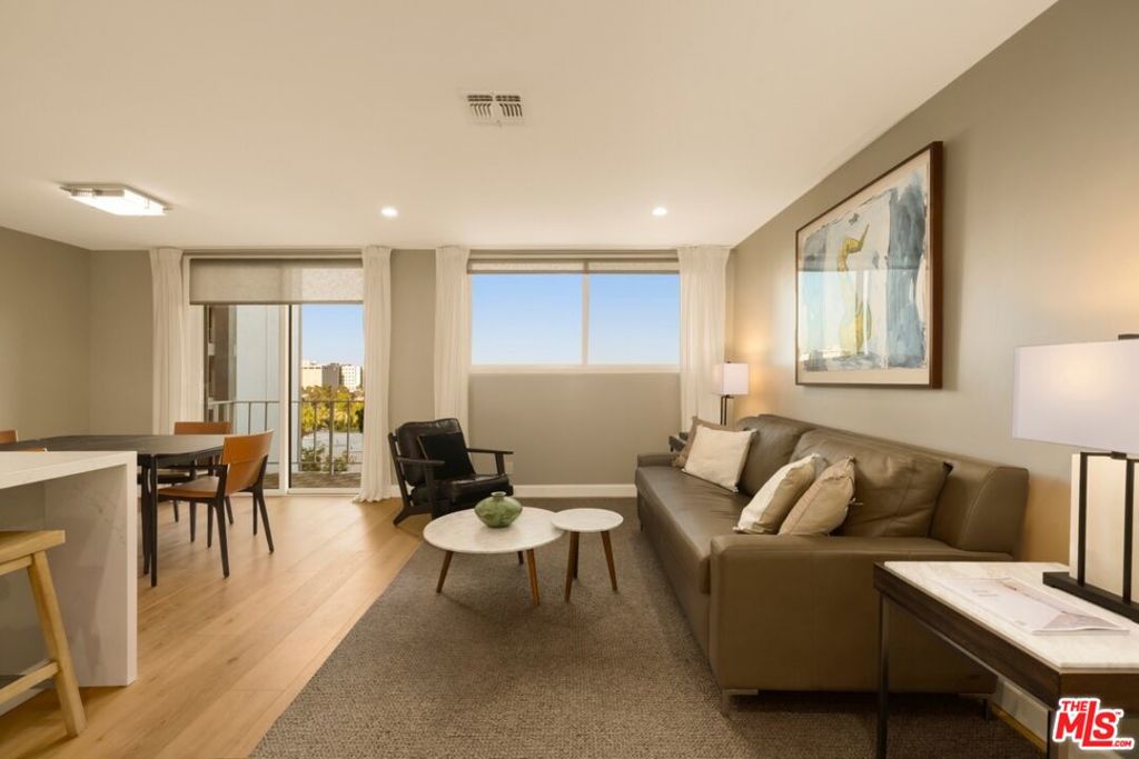 100 S Doheny Drive 607 Property Photo 1