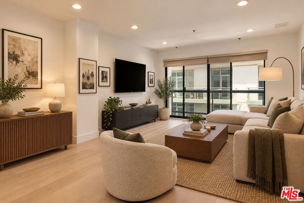10724 Wilshire Boulevard 503 Property Photo 1