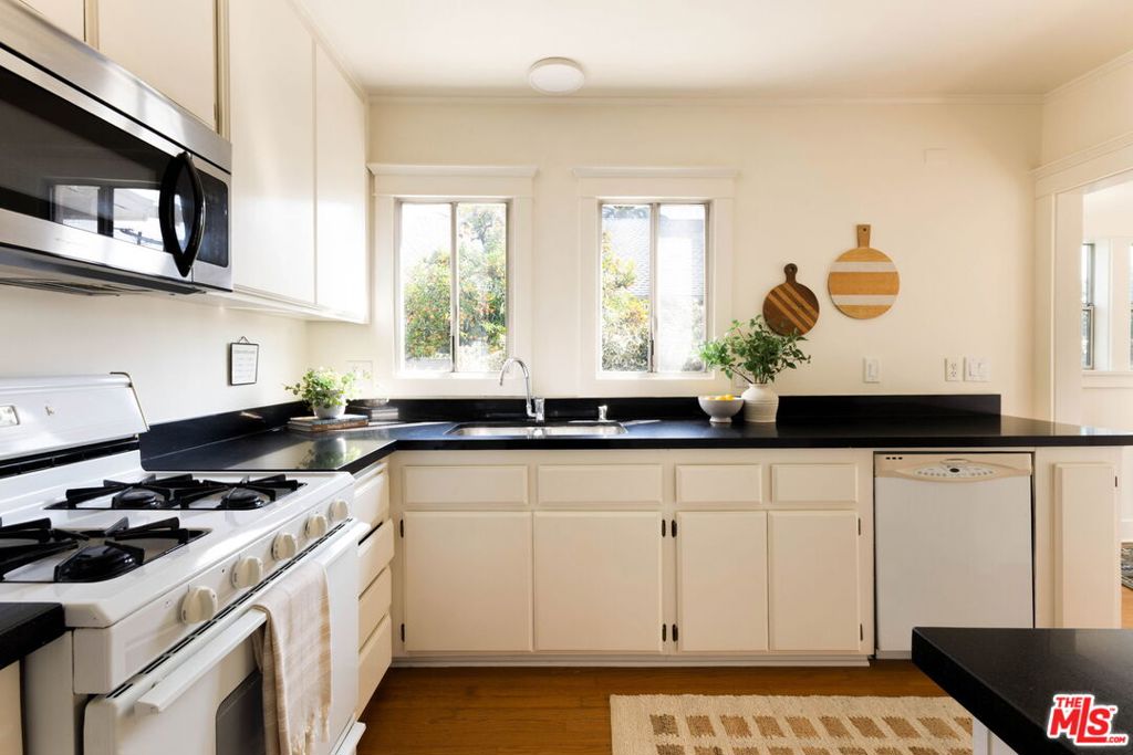 309 Stowe Terrace Property Photo 14
