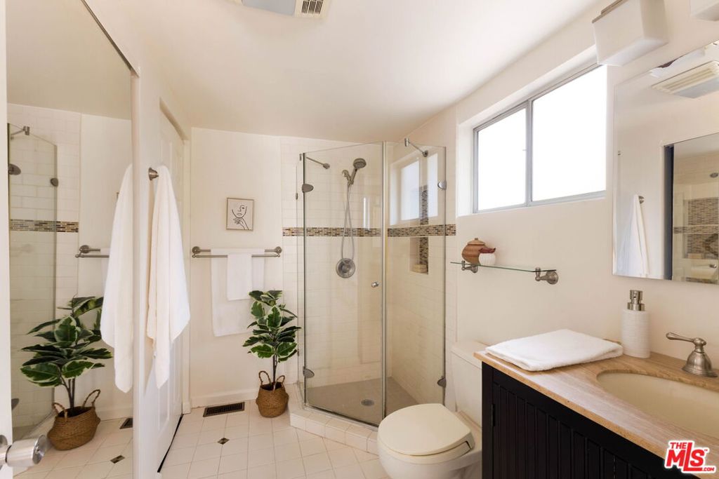 309 Stowe Terrace Property Photo 22