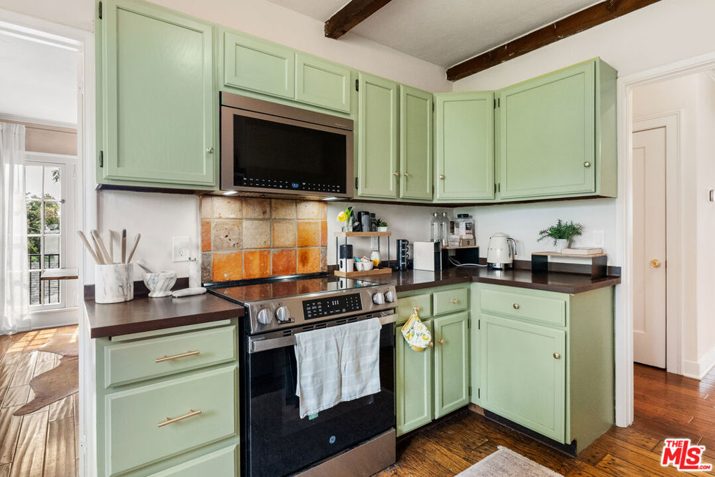 2118 Woodland Way Property Photo 13