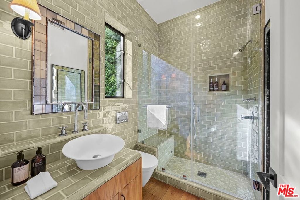 8241 Lincoln Terrace Property Photo 24