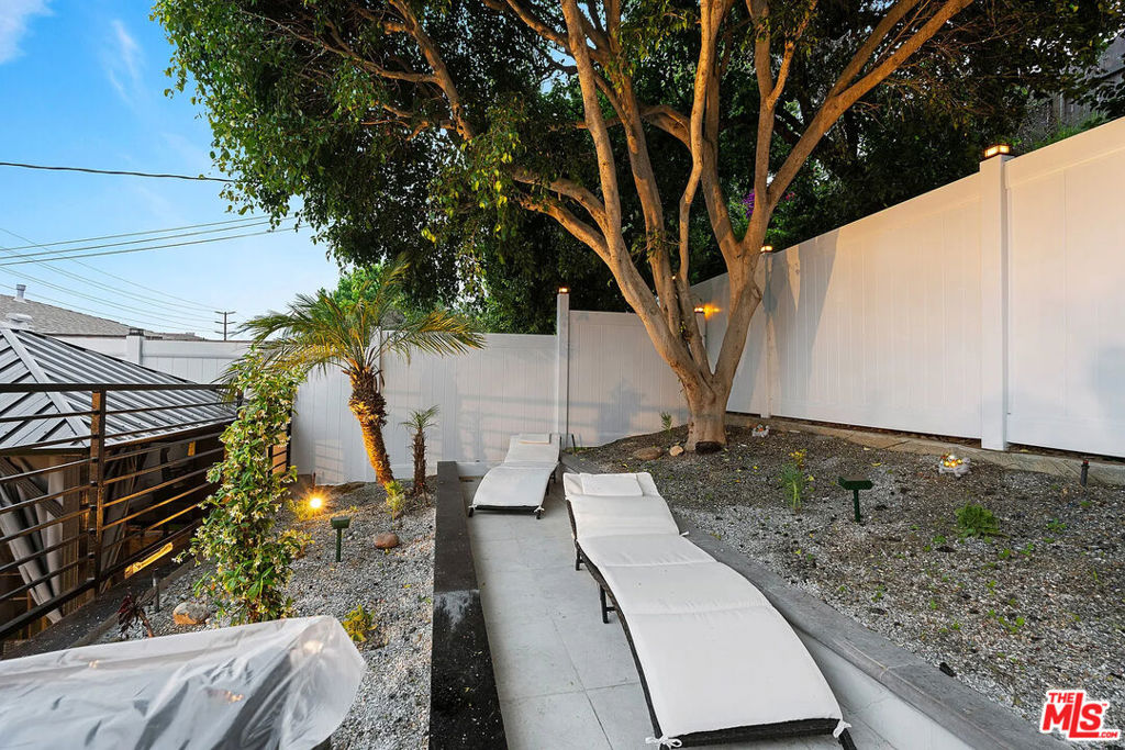 8222 Pershing Drive Property Photo 7