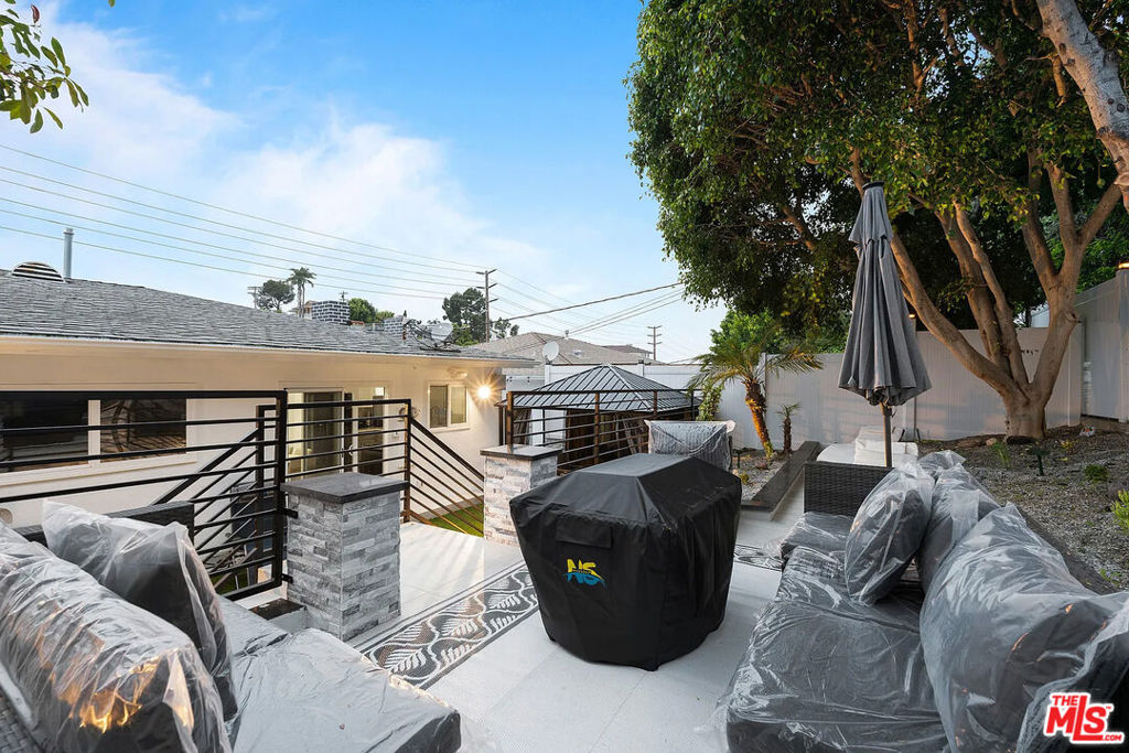8222 Pershing Drive Property Photo 13