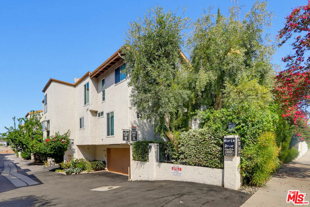 5339 Coldwater Canyon Avenue B Property Photo 1